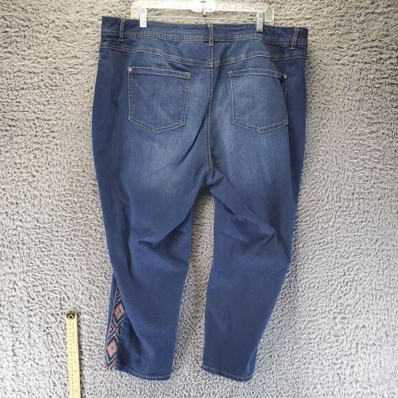 Cato Jeans Womens Size 22W Blue Cropped Embroidered Side Stripe Stretch - Picture 11 of 12